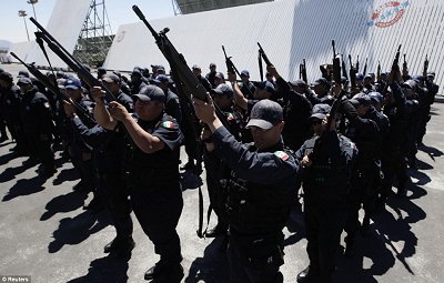 Mexican federal agents and/or army