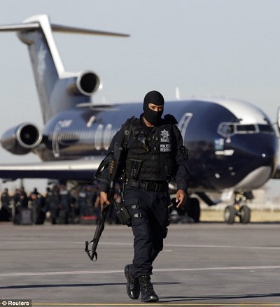 Mexican Federal Police agent